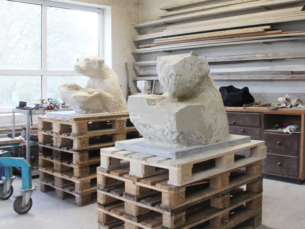 Maßgefertigte Skulpturen, Kunst und plastische Arbeiten aus Naturstein